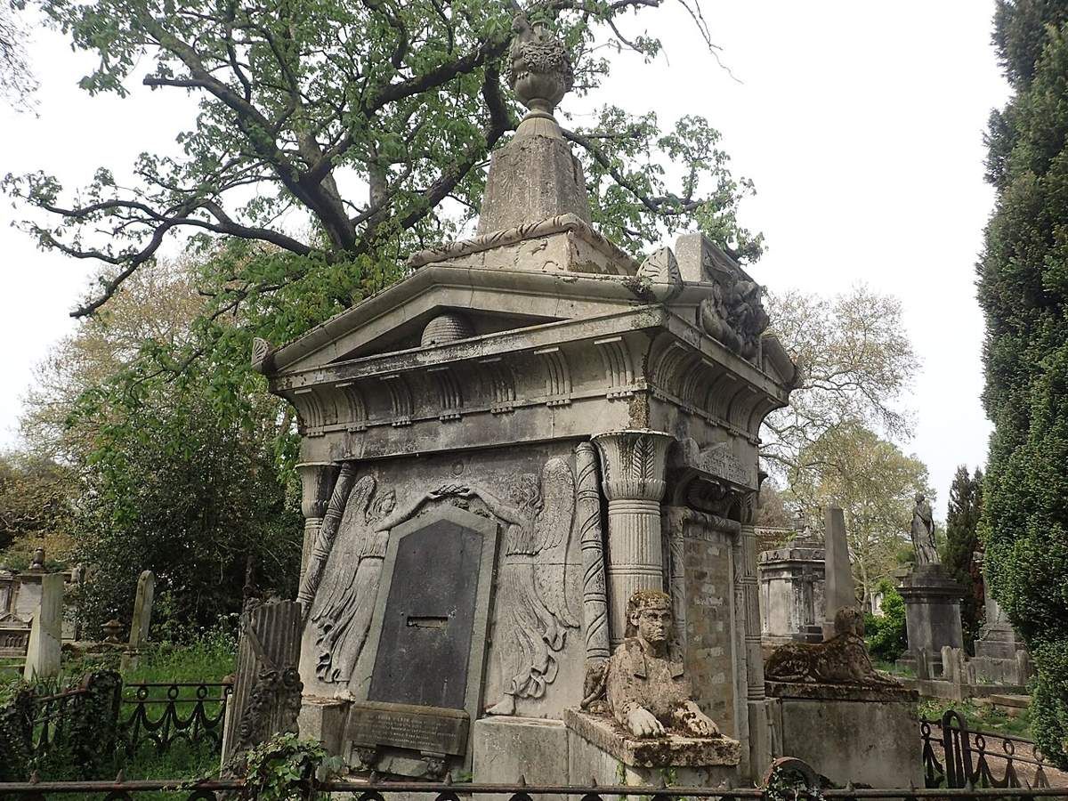 Kensal Green Cemetery, hidden gem in London