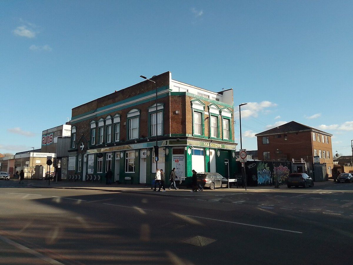 Mannions Prince Arthur, an unpretentious Irish pub