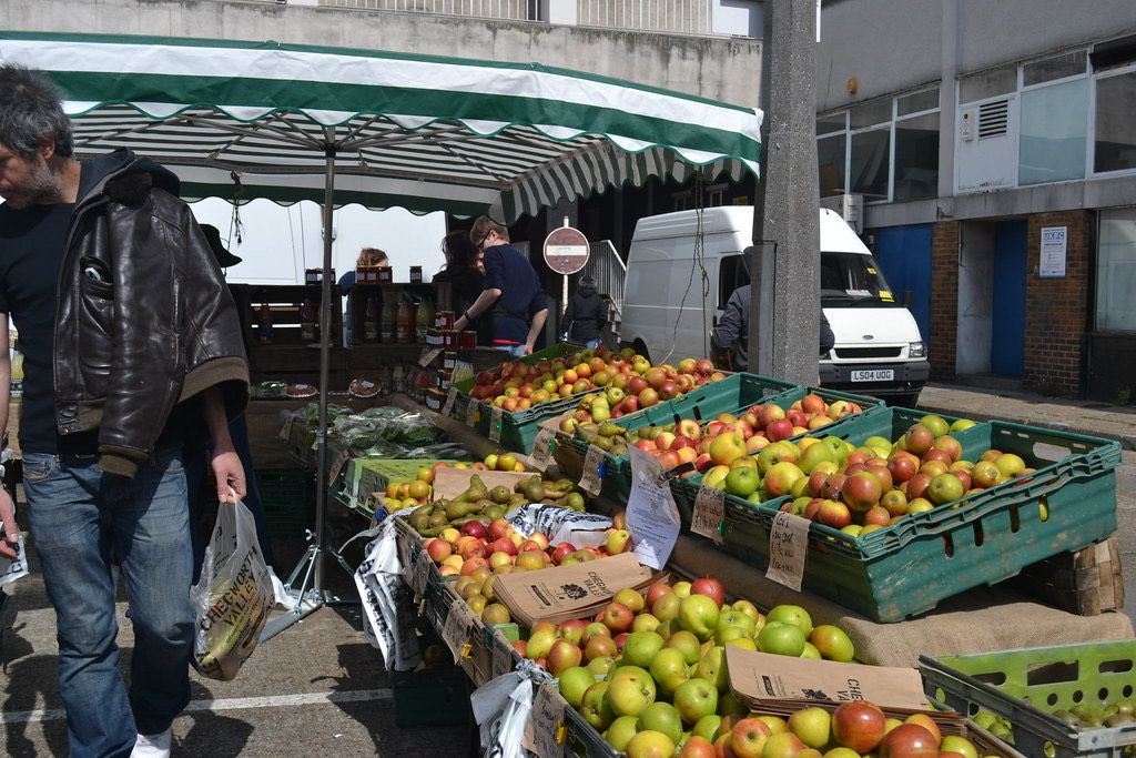 Notting Hill Farmers' Market, a small Saturday farmers' market held at Fox Primary School on Edge Street