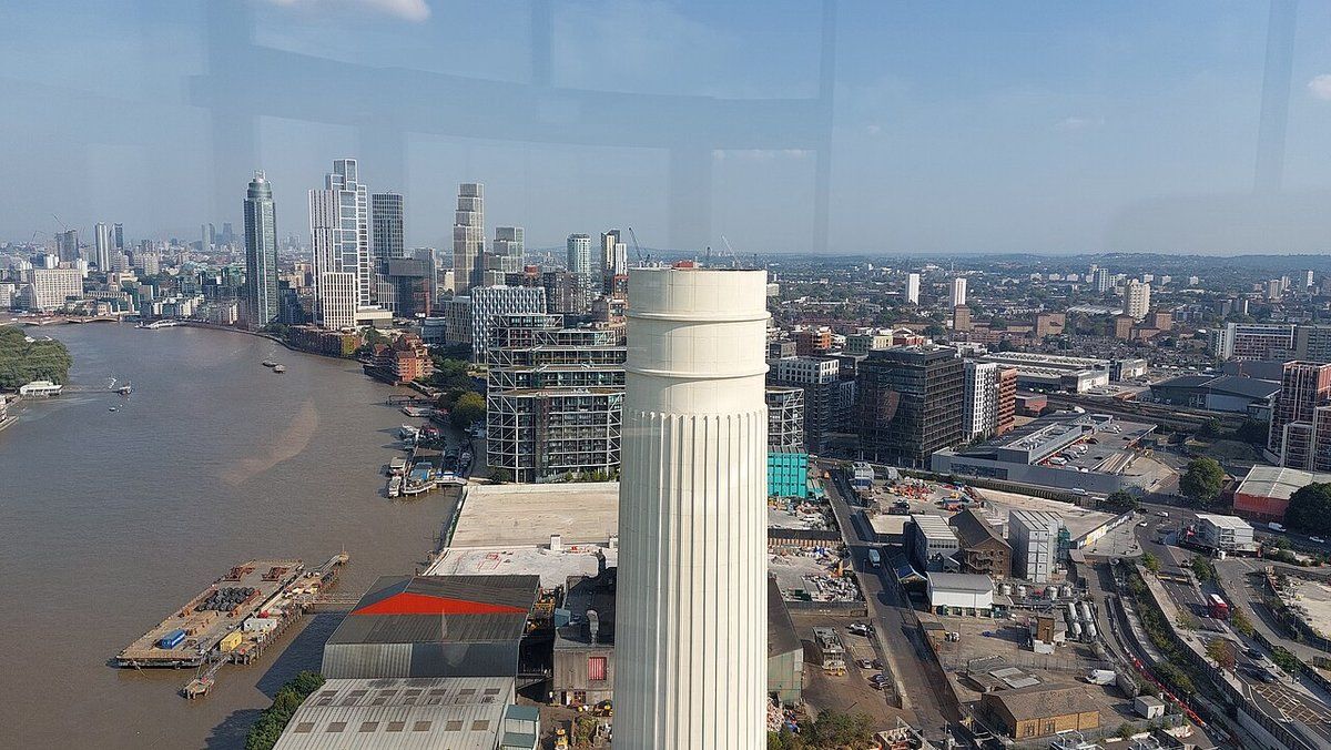 The Chimney Lift, Battersea Power Station, viewpoint in London
