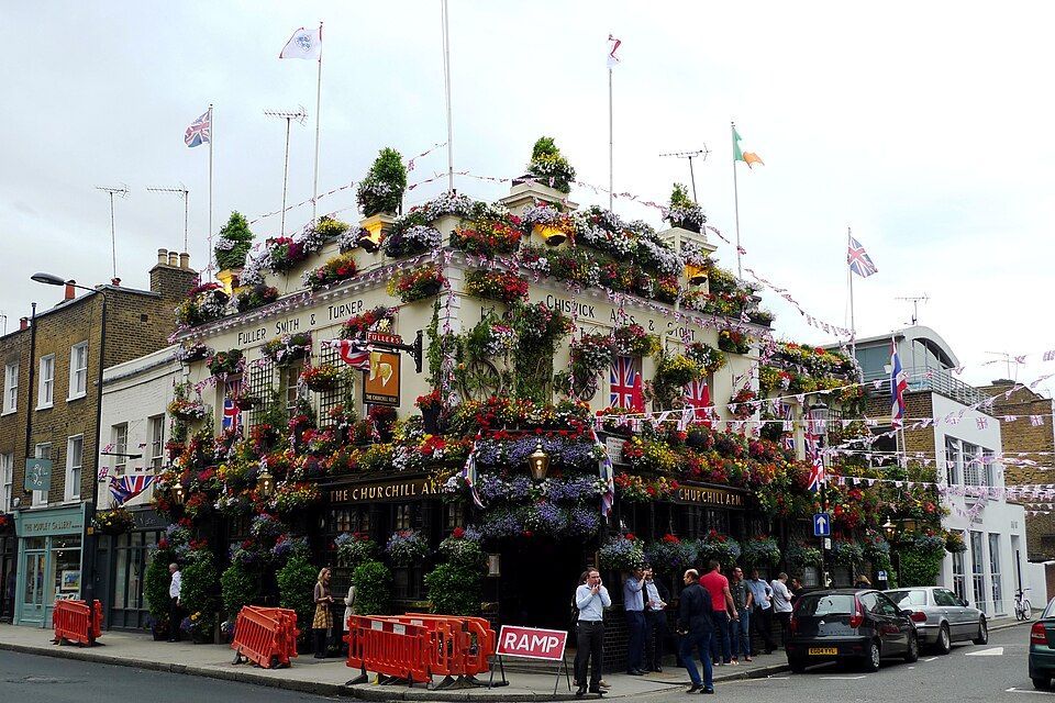 The Churchill Arms, nightlife spot in London