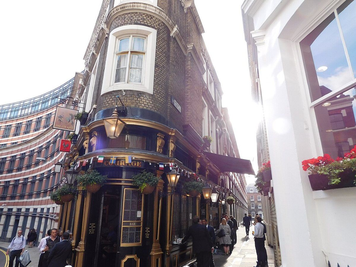 The Cockpit, a Grade II-listed corner pub on St Andrew's Hill near Blackfriars